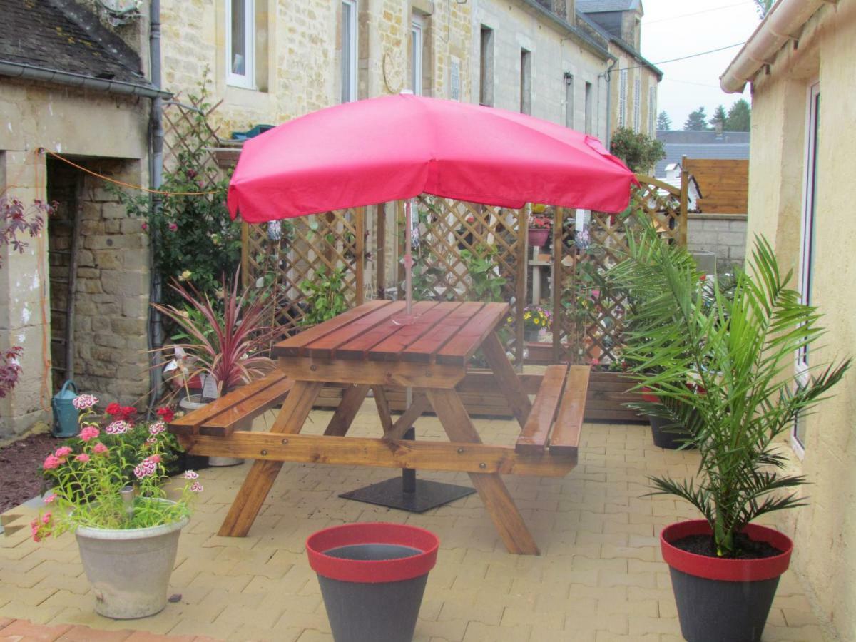 Le Marioly Villa Tilly-sur-Seulles Exteriör bild